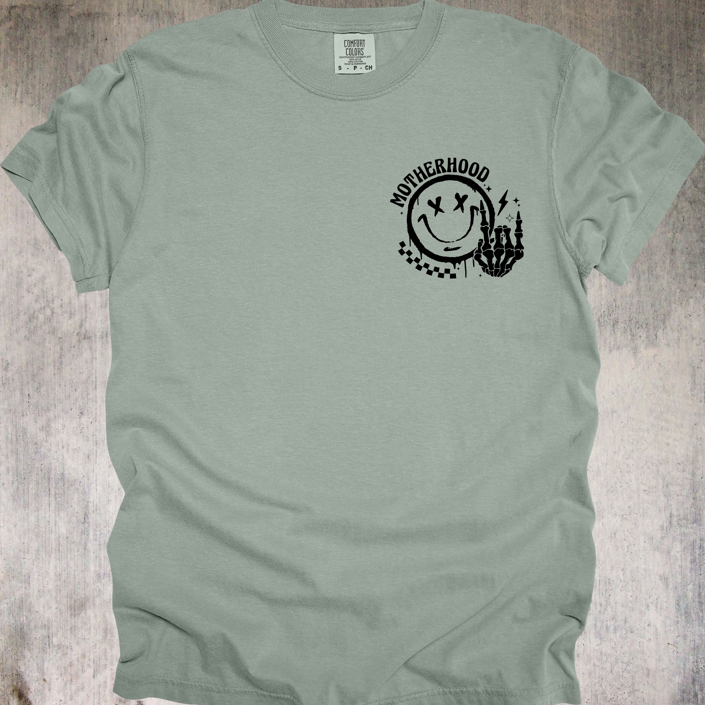 'SOME DAYS I ROCK IT, OTHER DAYS IT ROCKS ME. EITHER WAY, WE'RE ROCKING IT!' - Unisex T-Shirt - Rockstar Moms!!
