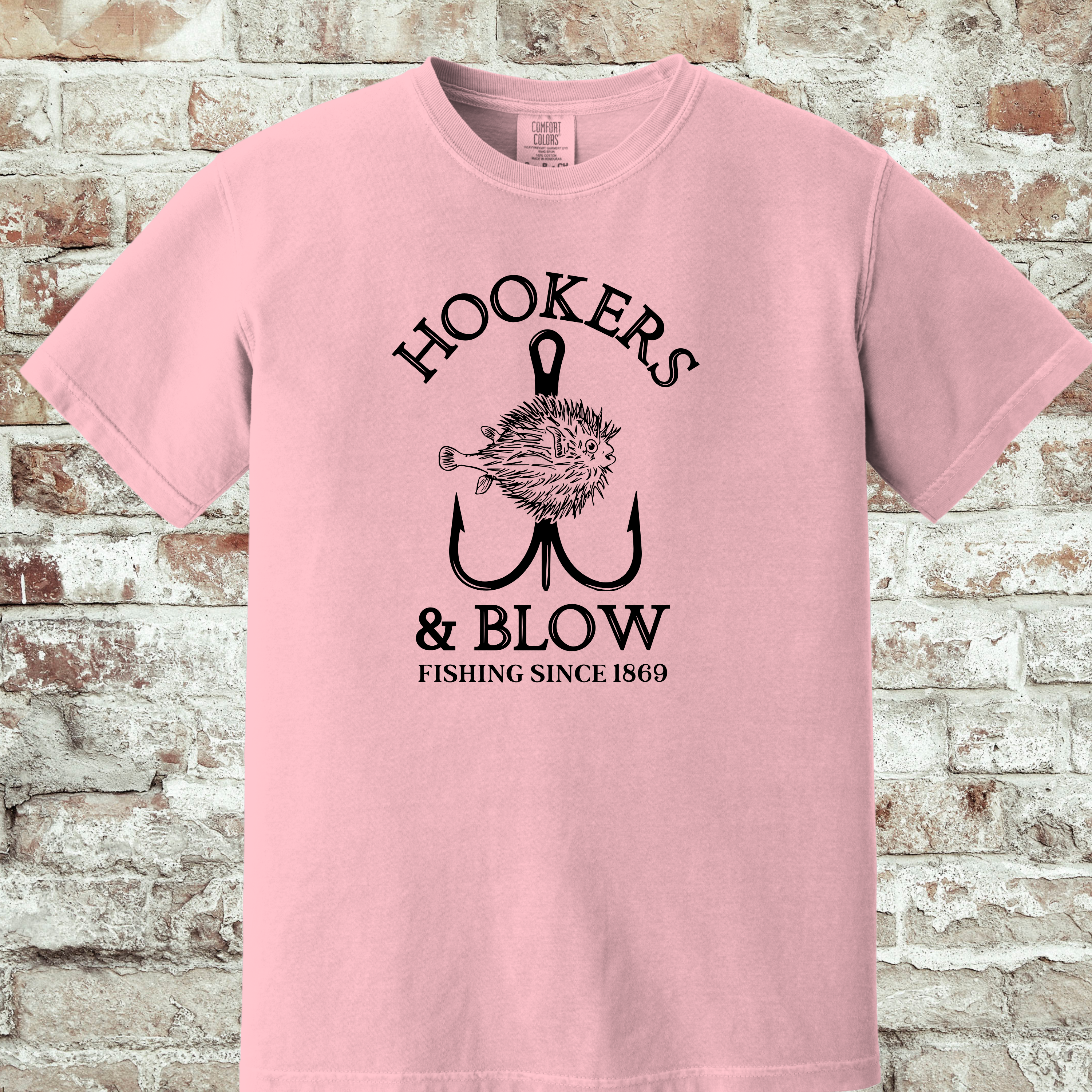 'HOOKER & BLOW-FISHING SINCE 1869' - Unisex T-Shirt