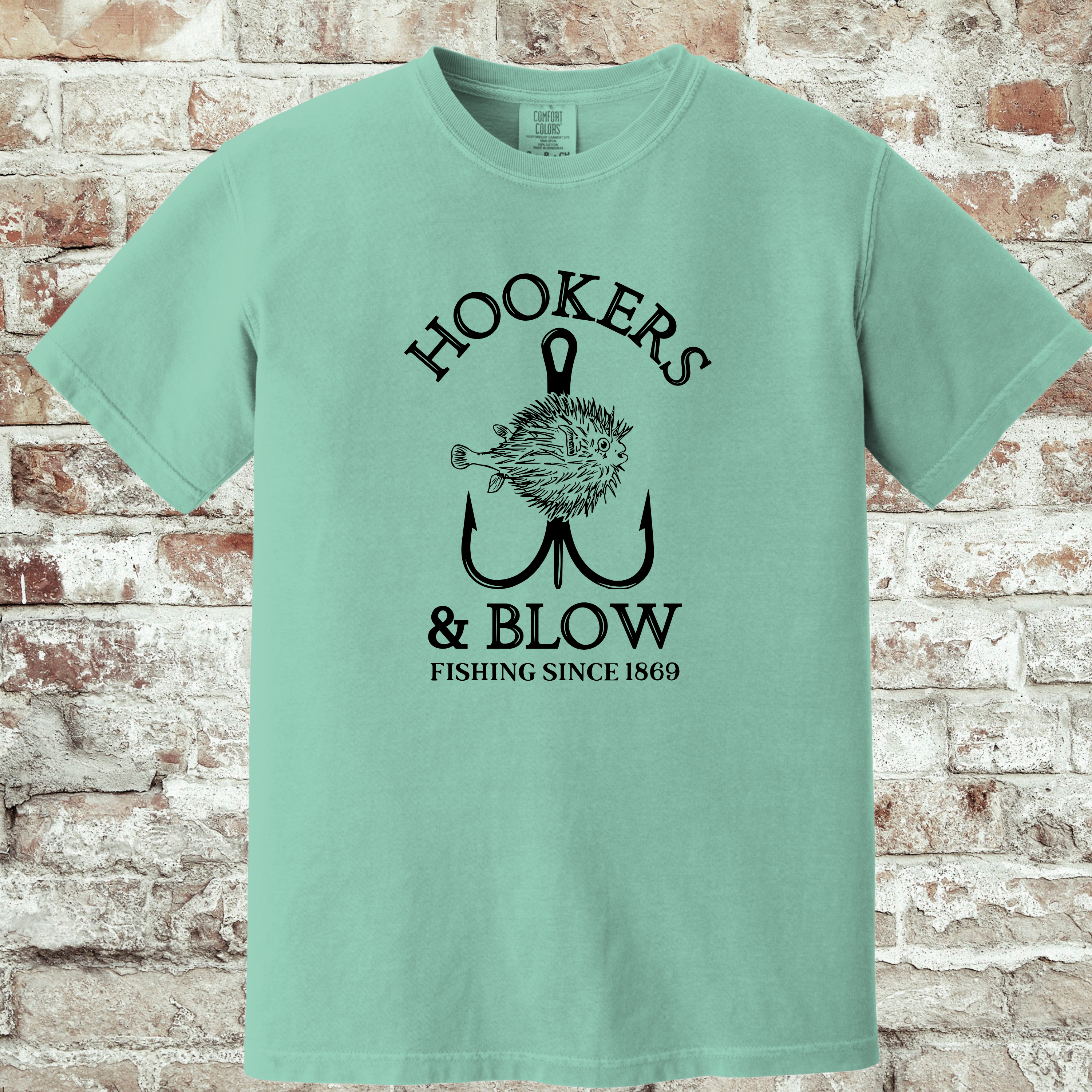 'HOOKER & BLOW-FISHING SINCE 1869' - Unisex T-Shirt
