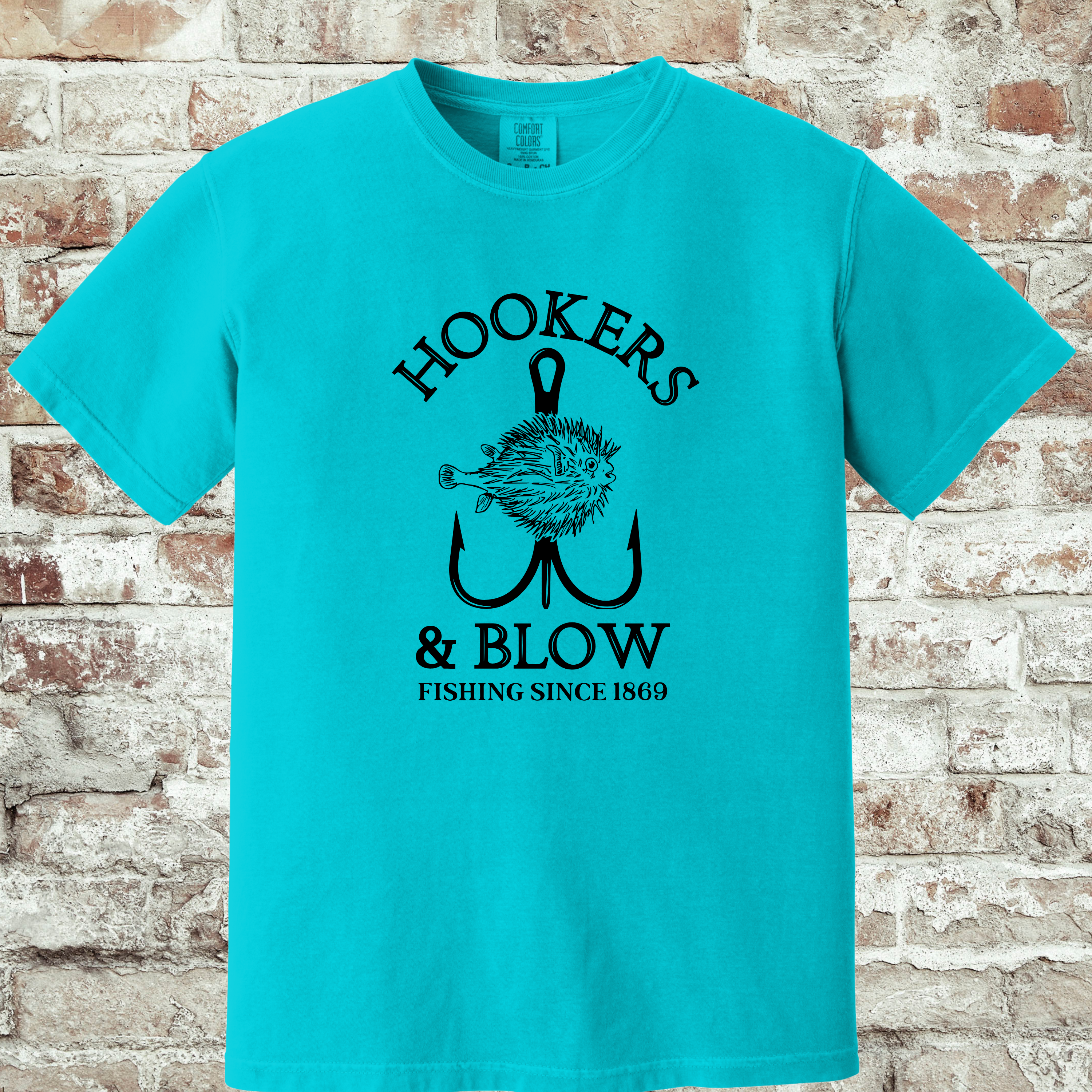 'HOOKER & BLOW-FISHING SINCE 1869' - Unisex T-Shirt