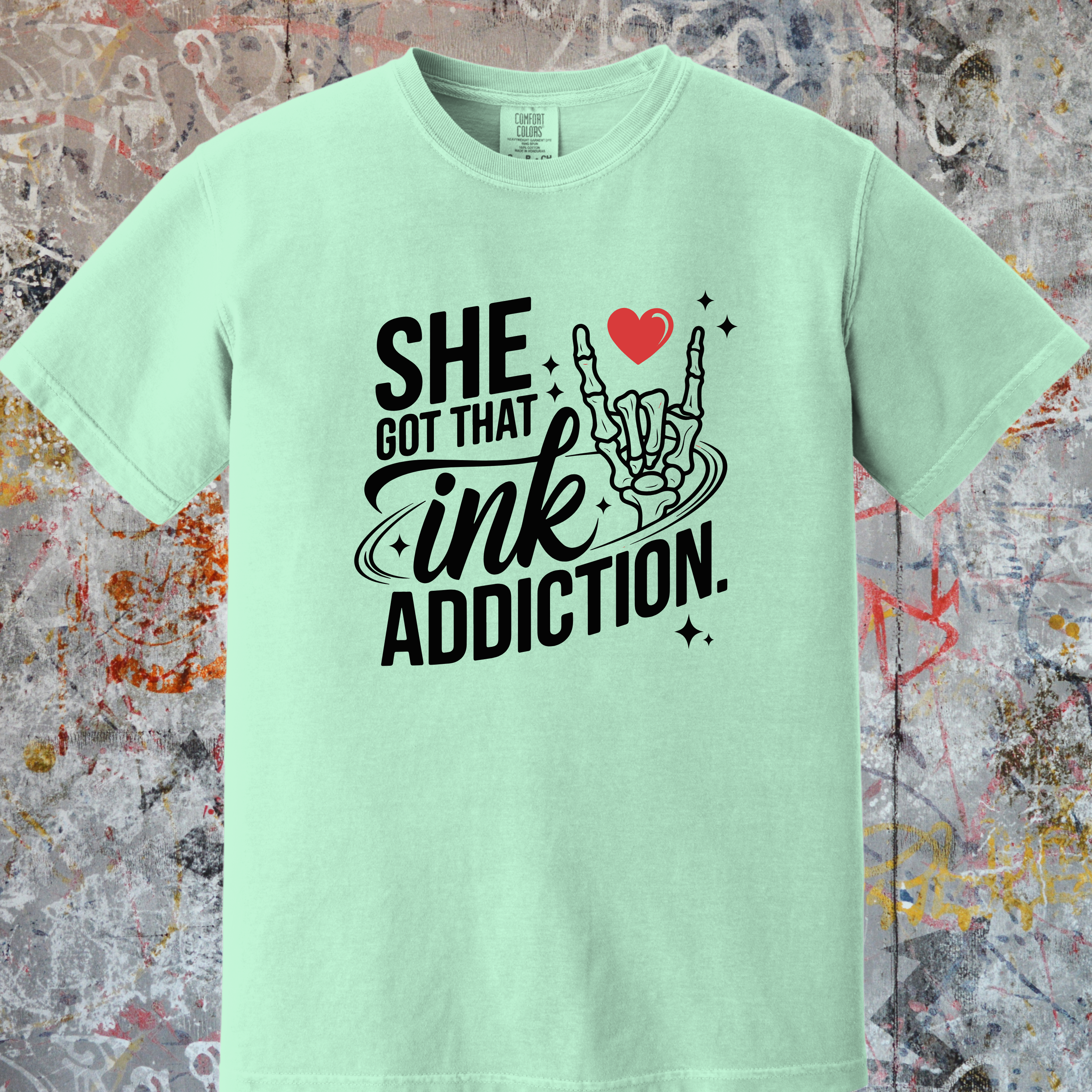 'SHE GOT THAT INK ADDICTION' - Unisex T-Shirt