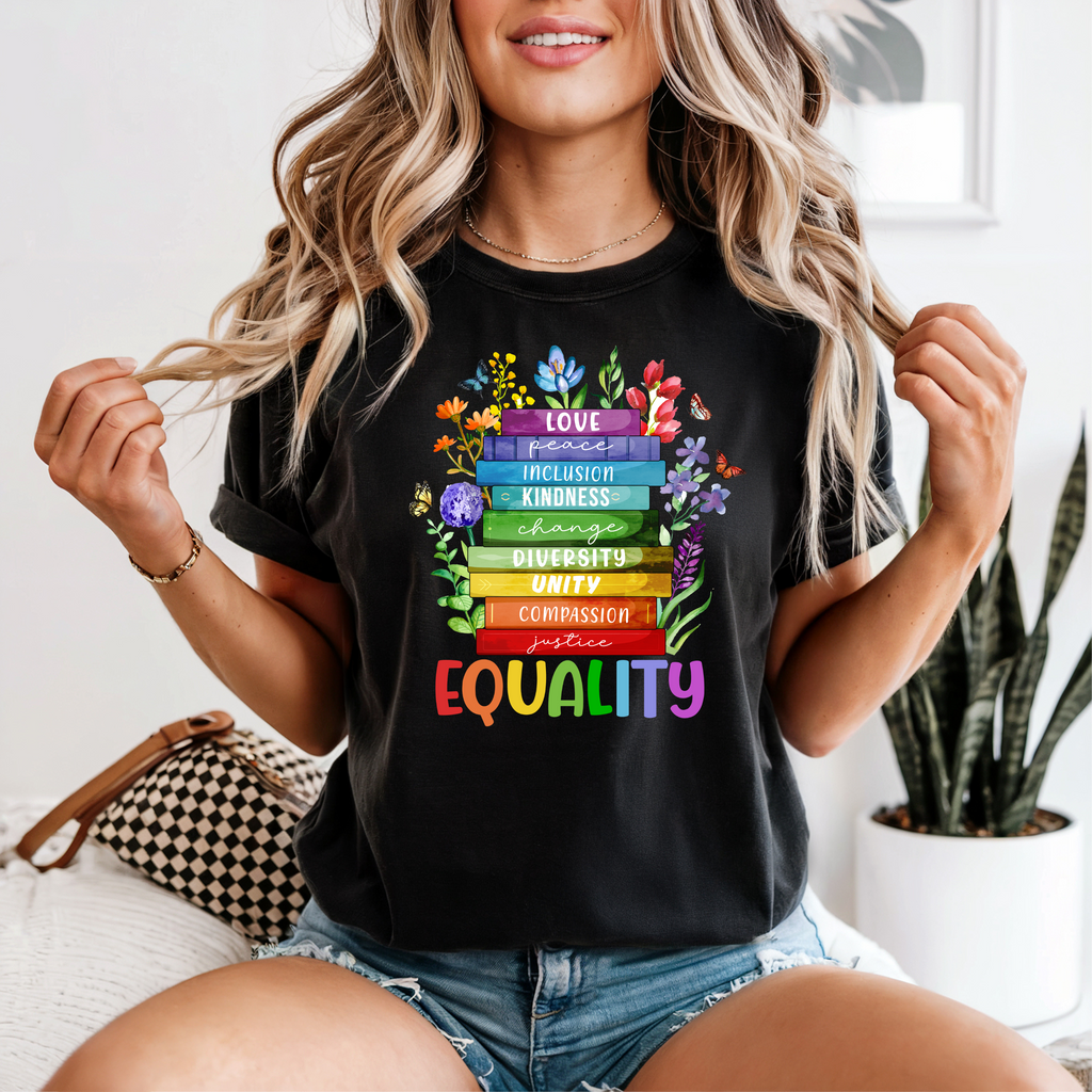 'EQUALITY' - Unisex T-Shirt